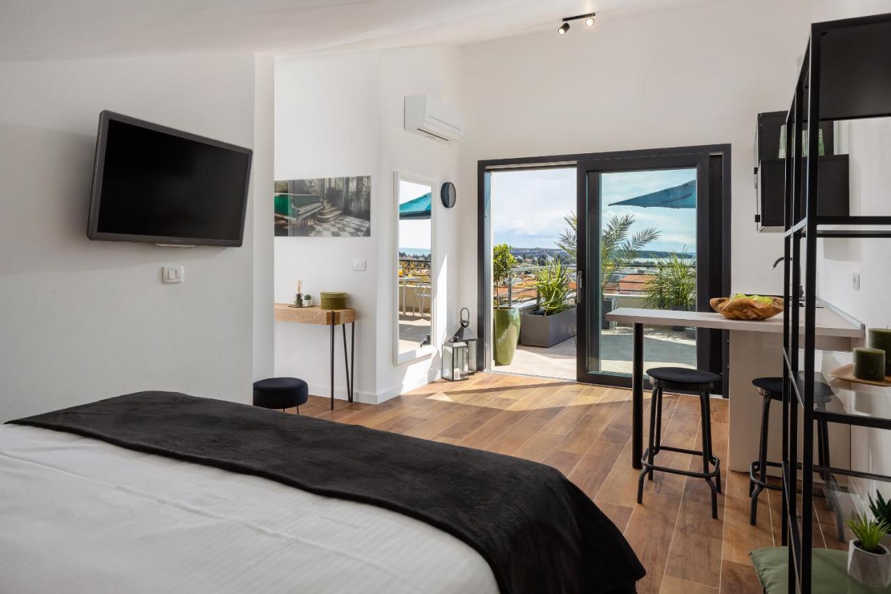 Belvedere Holidays *